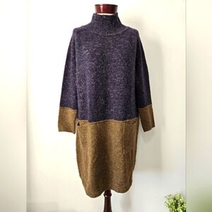 ANTONIO VALENTI Two-Tone Mock Neck Sweater Dress - Blue and Brown. Size Large